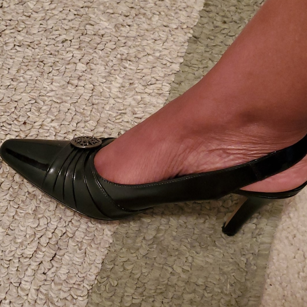 Life Stride Sling back pumps